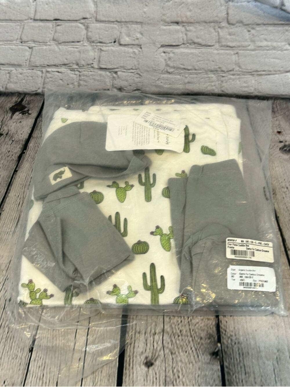 Monica + Andy Cactus Pattern 4 Piece Cuddle Box